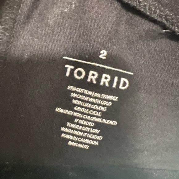 Size 2 Black Torrid Leggings - Picture 2 of 2